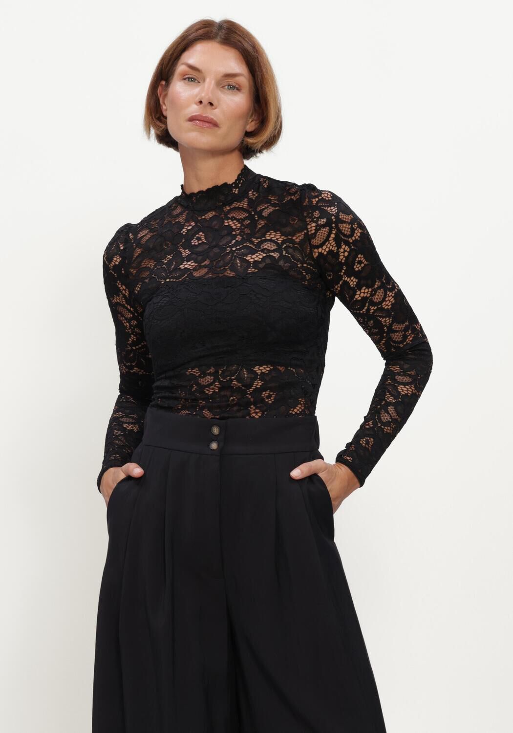 Zwarte Y.A.S. Top YASLACEY LS LACE TOP - large