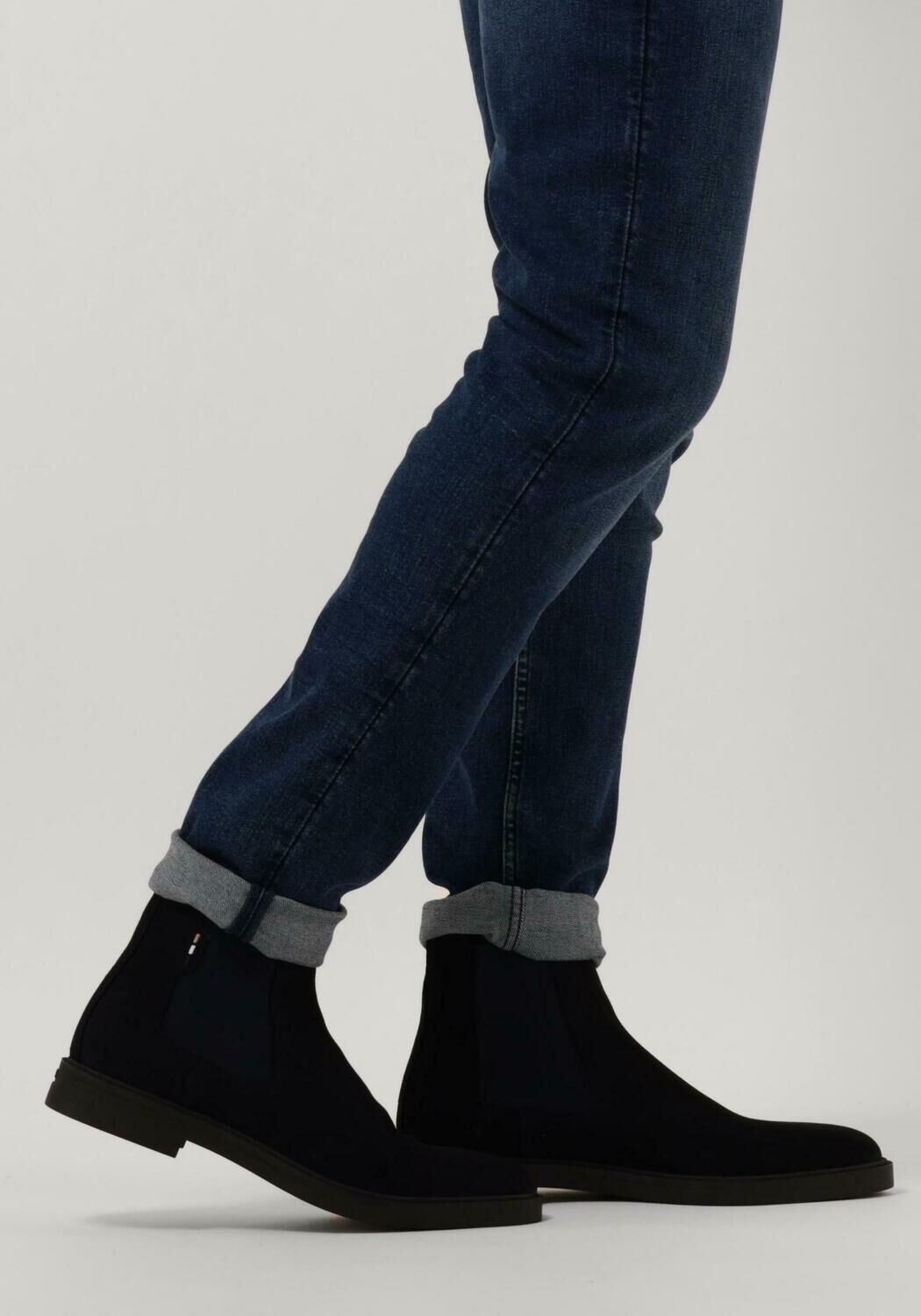 Koovs chelsea boots sale