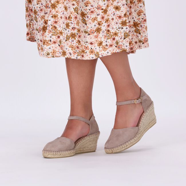 Beige FRED DE LA BRETONIERE Espadrilles 153010213 Beige FRED DE LA BRETONIERE Espadrilles 153010213 - large