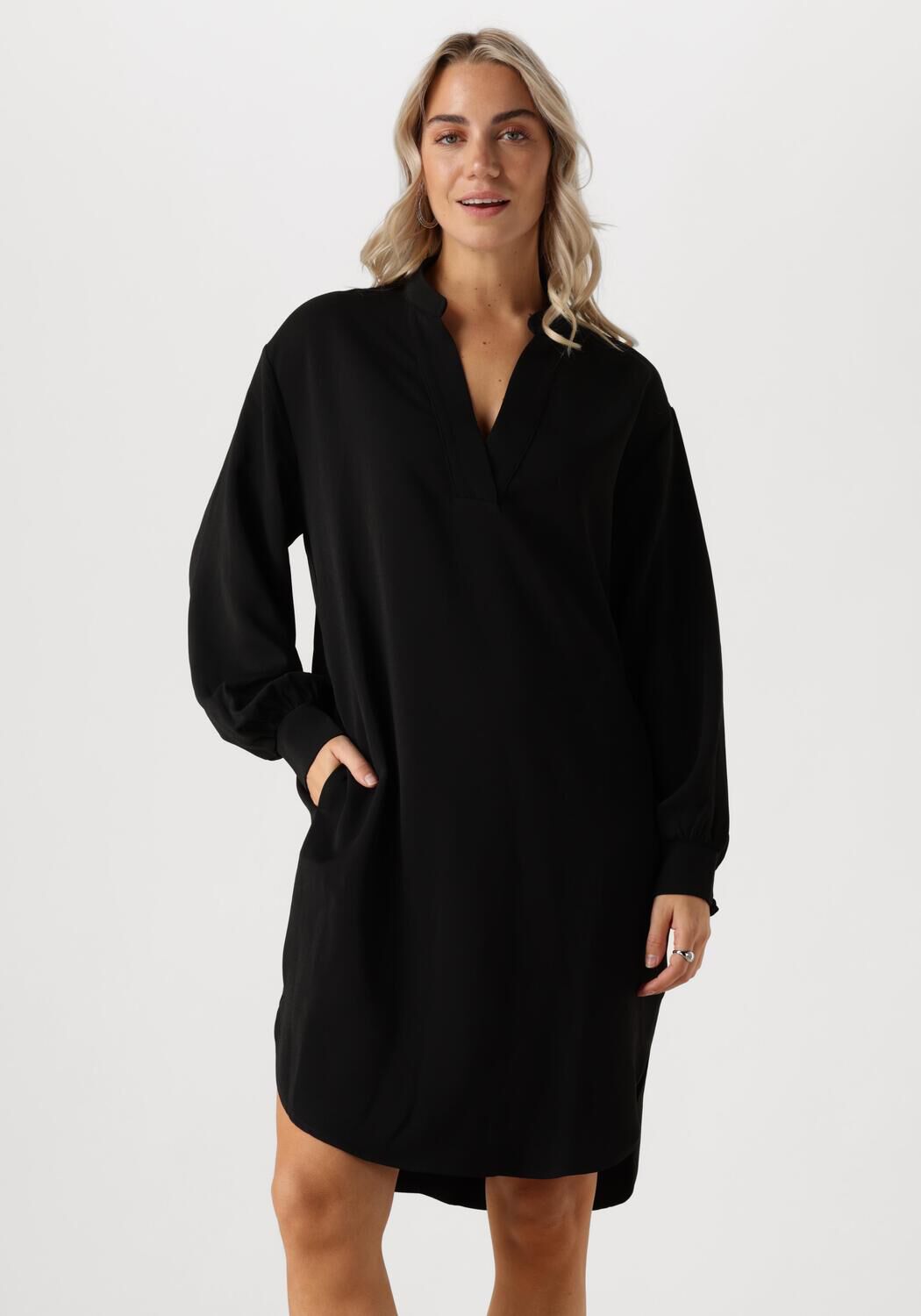 NEO NOIR Zwarte Crepe Jurk Veelzijdige Stijl Black Dames