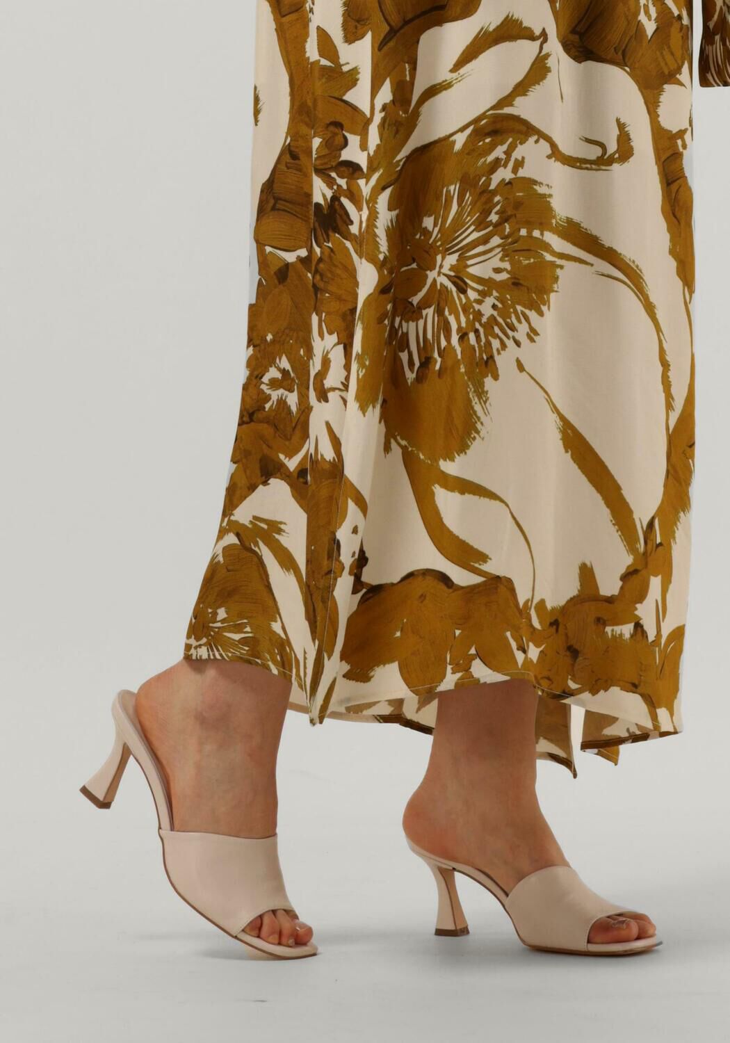 Muiltjes beige best sale