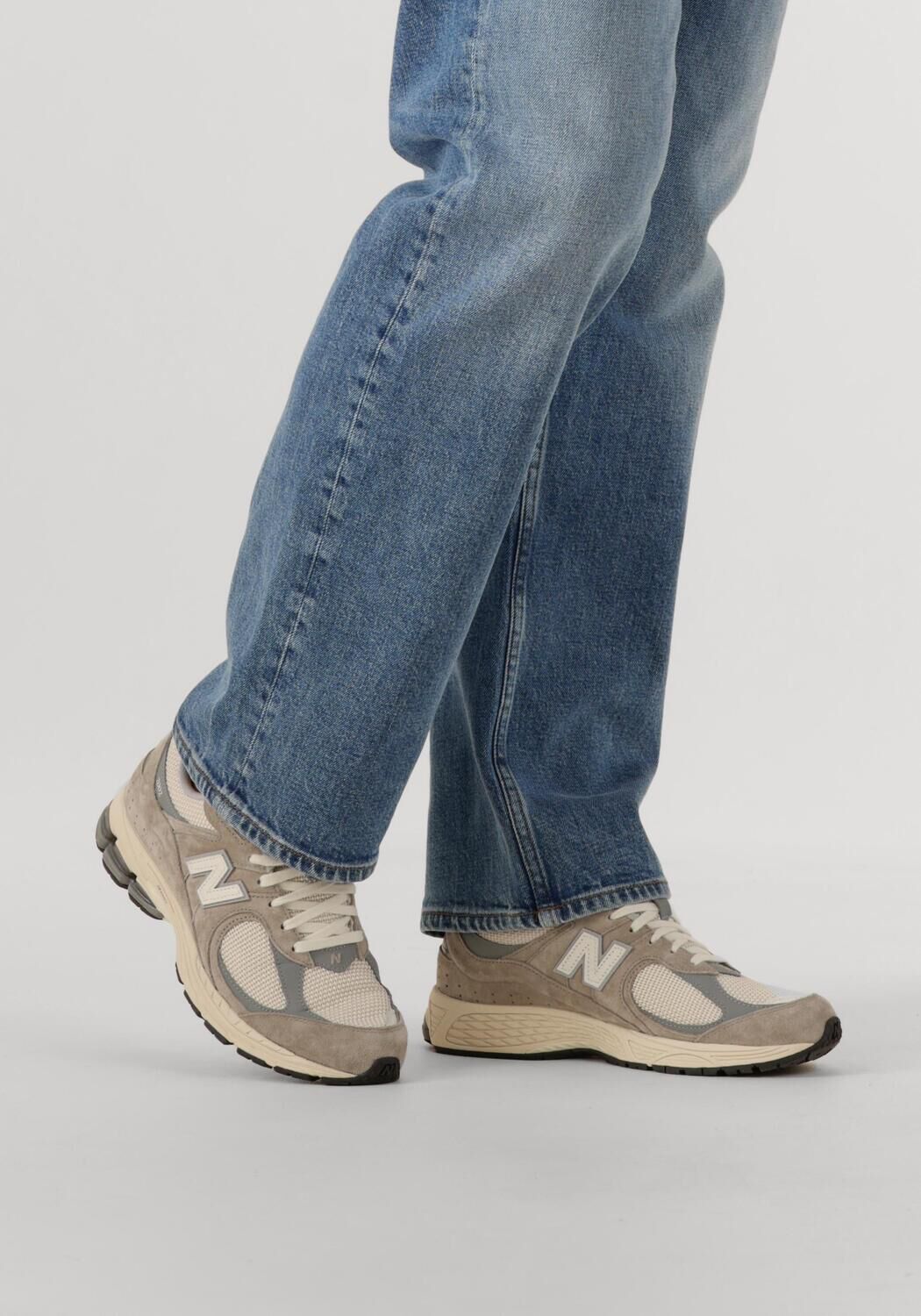 Grijze NEW BALANCE Lage sneakers 2002R M - large