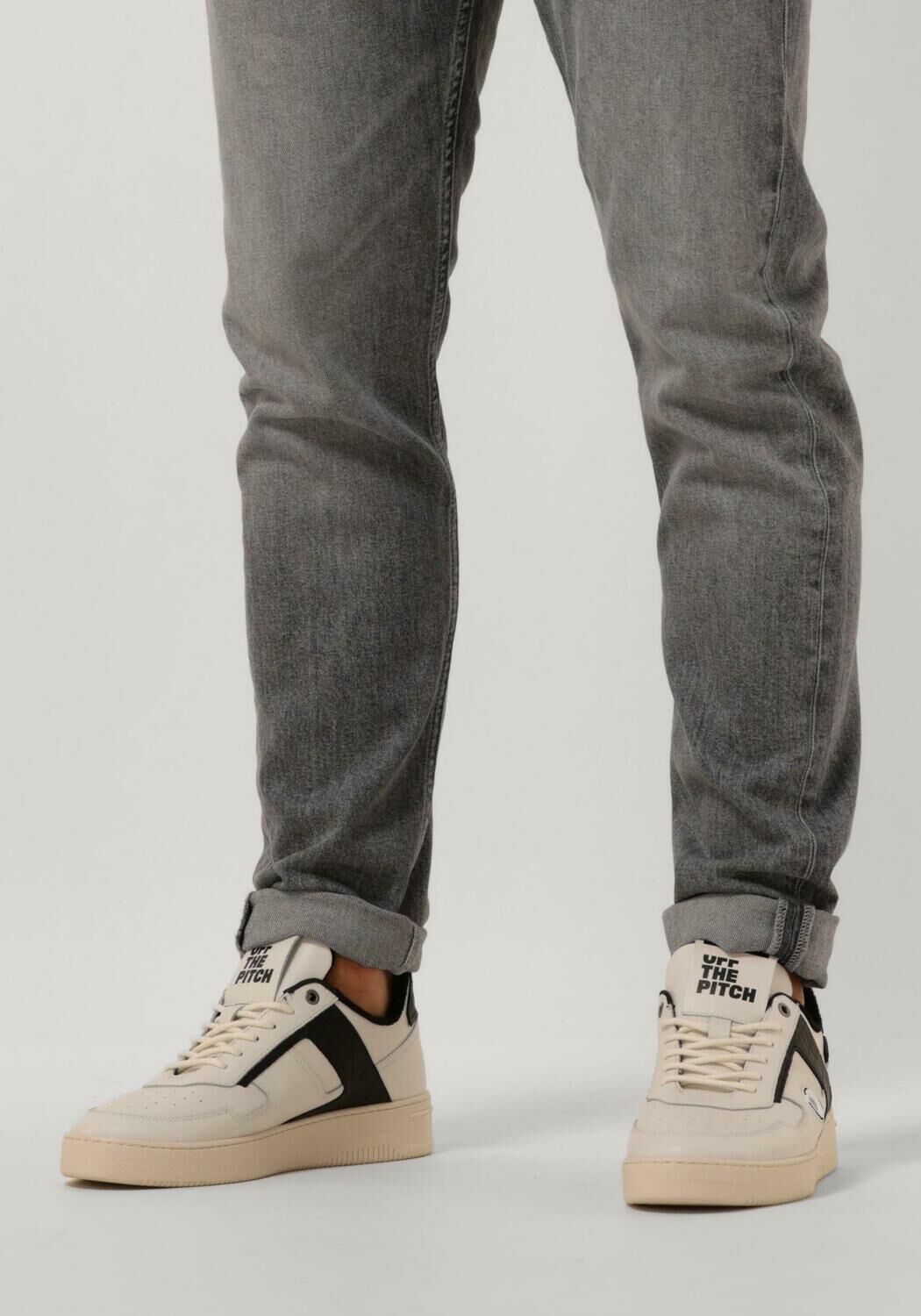 Zwarte OFF THE PITCH Lage sneakers SKY FORCE - large