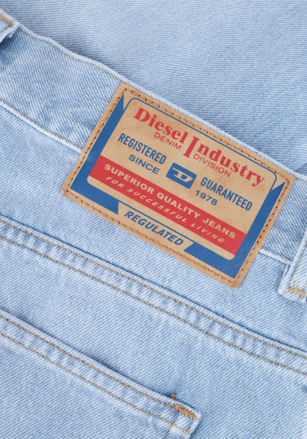 Lichtblauwe DIESEL Mom jeans 2016 D-AIR - large