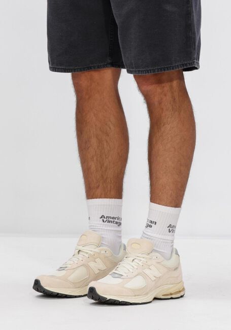 Beige NEW BALANCE Lage sneakers M2002R M - large