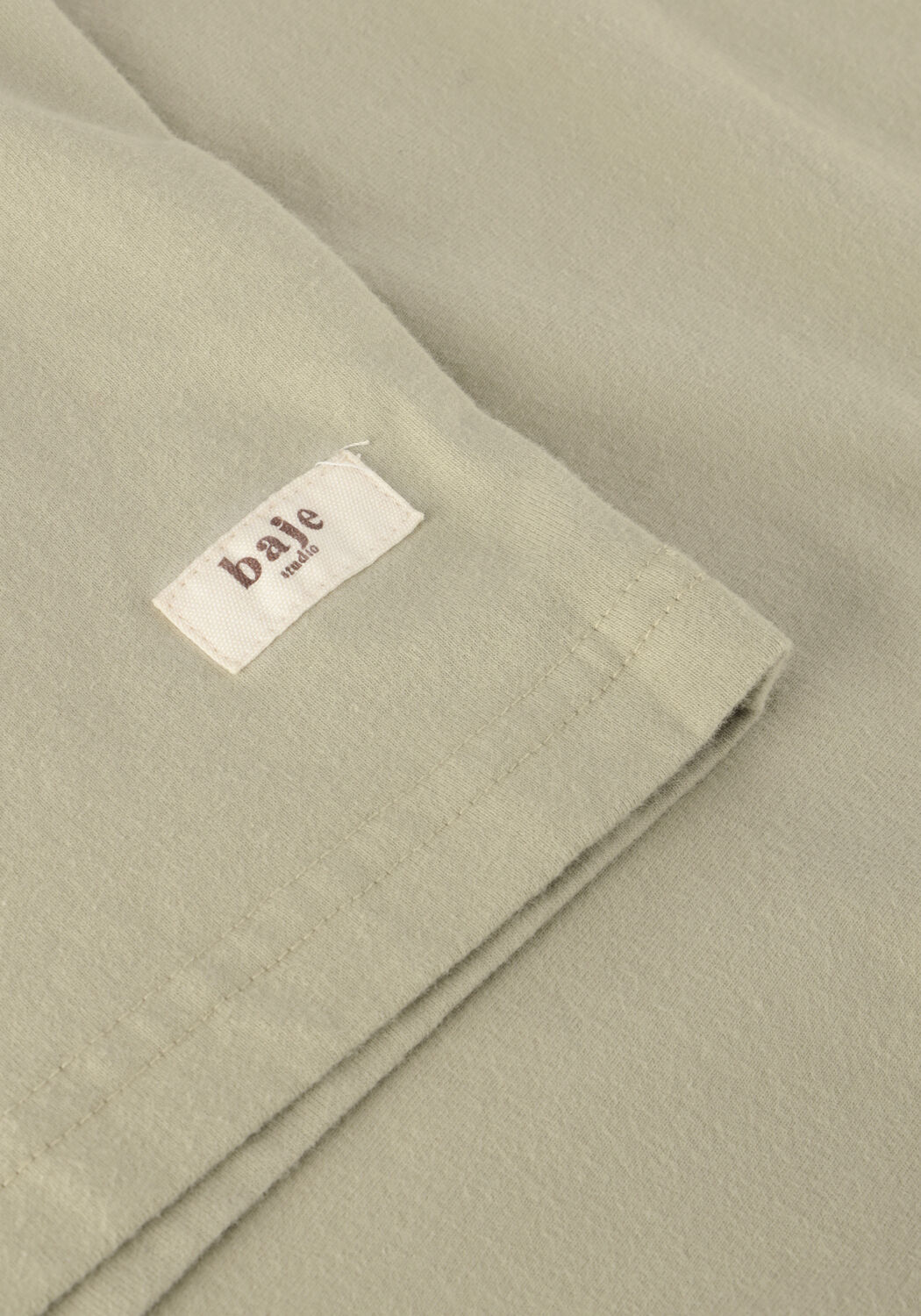 Groene BAJE STUDIO T-shirt PERTH - large