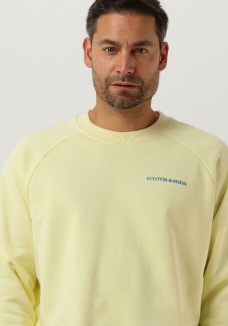 Gele SCOTCH & SODA Sweater UNISEX CREWNECK SWEATSHIRT IN ORGANIC COTTON - large