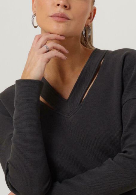 Grijze VANILIA Top V-NECK CUTOUT TEXTURE TOP - large