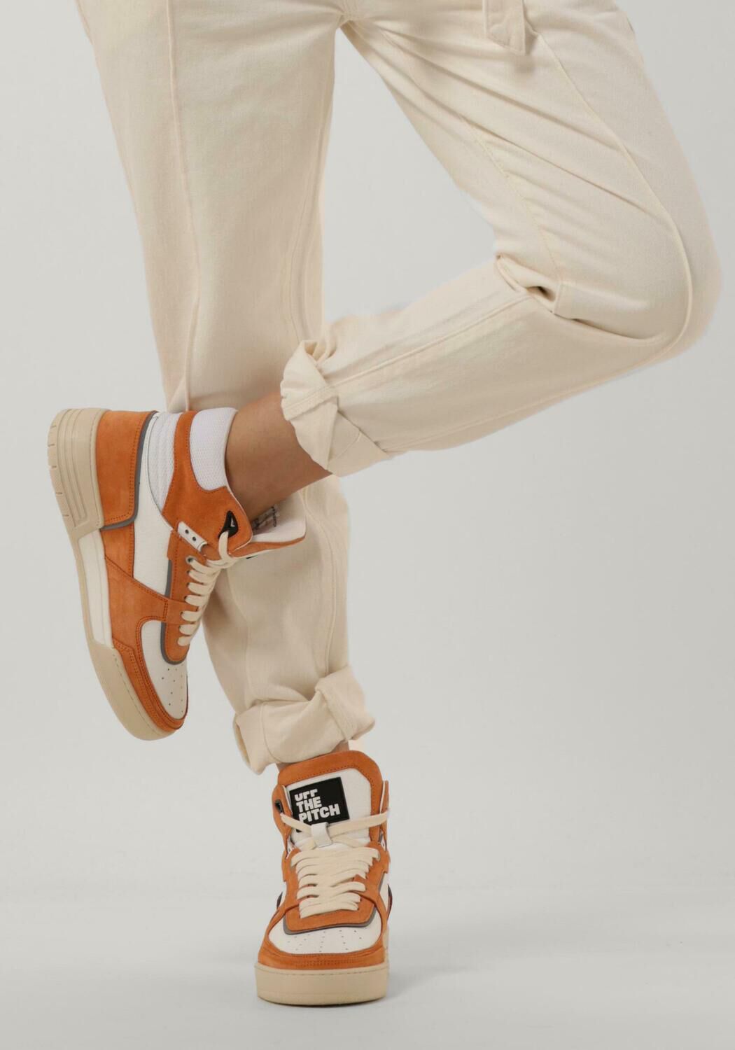 Oranje OFF THE PITCH Hoge sneakers BASKETA HI DAMES - large