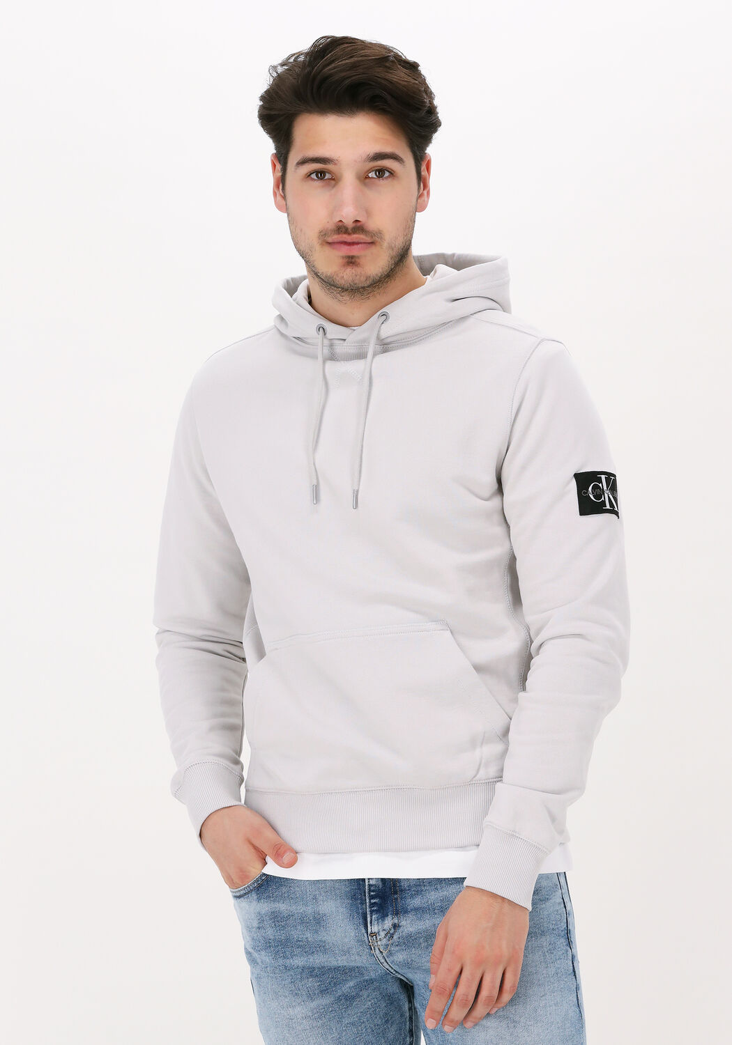Grijze CALVIN KLEIN Sweater MONOGRAM SLEEVE BADGE HOODIE Omoda