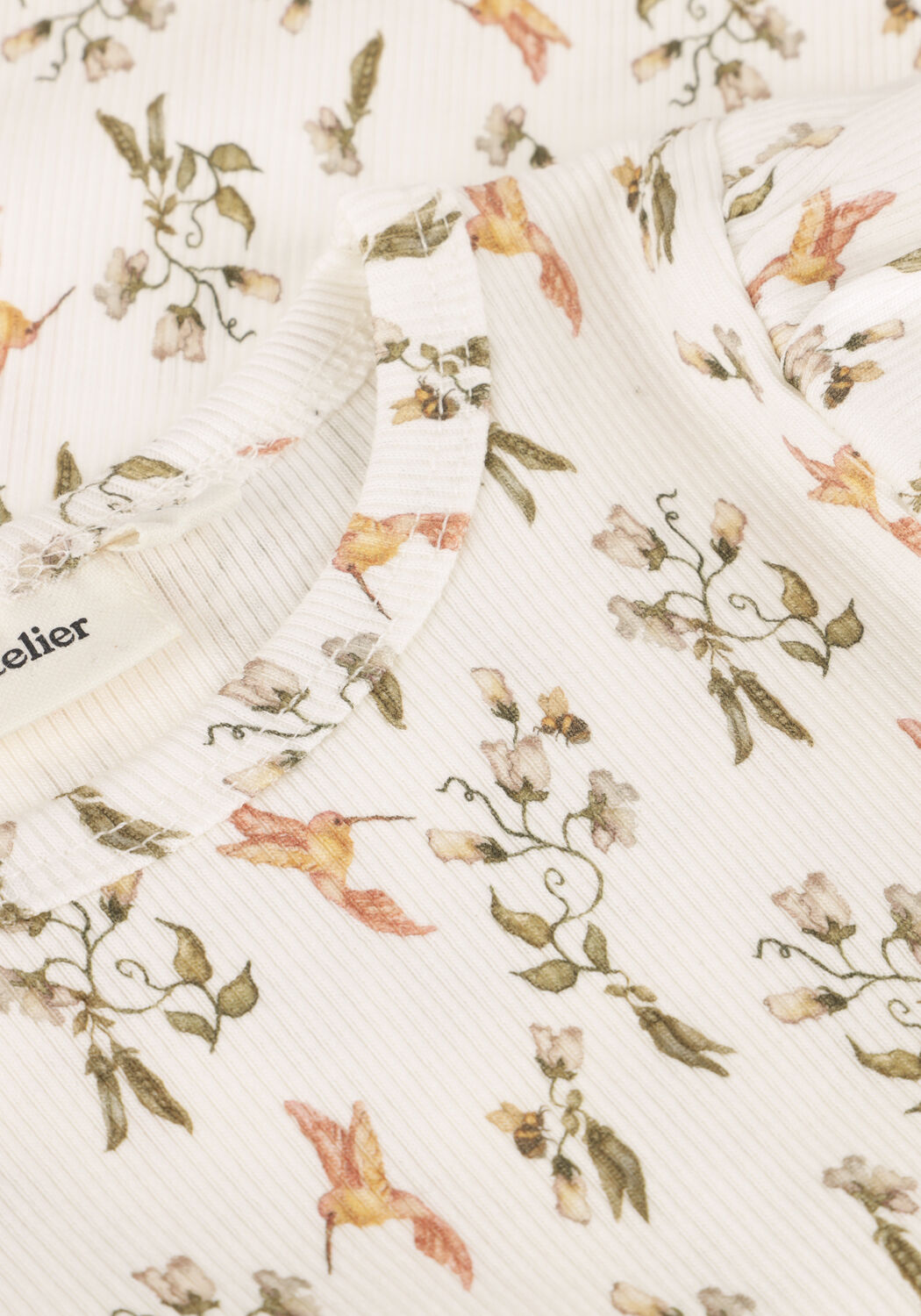 Witte LIL' ATELIER T-shirt NMFLAVO EVO SS SLIM TOP LIL - large