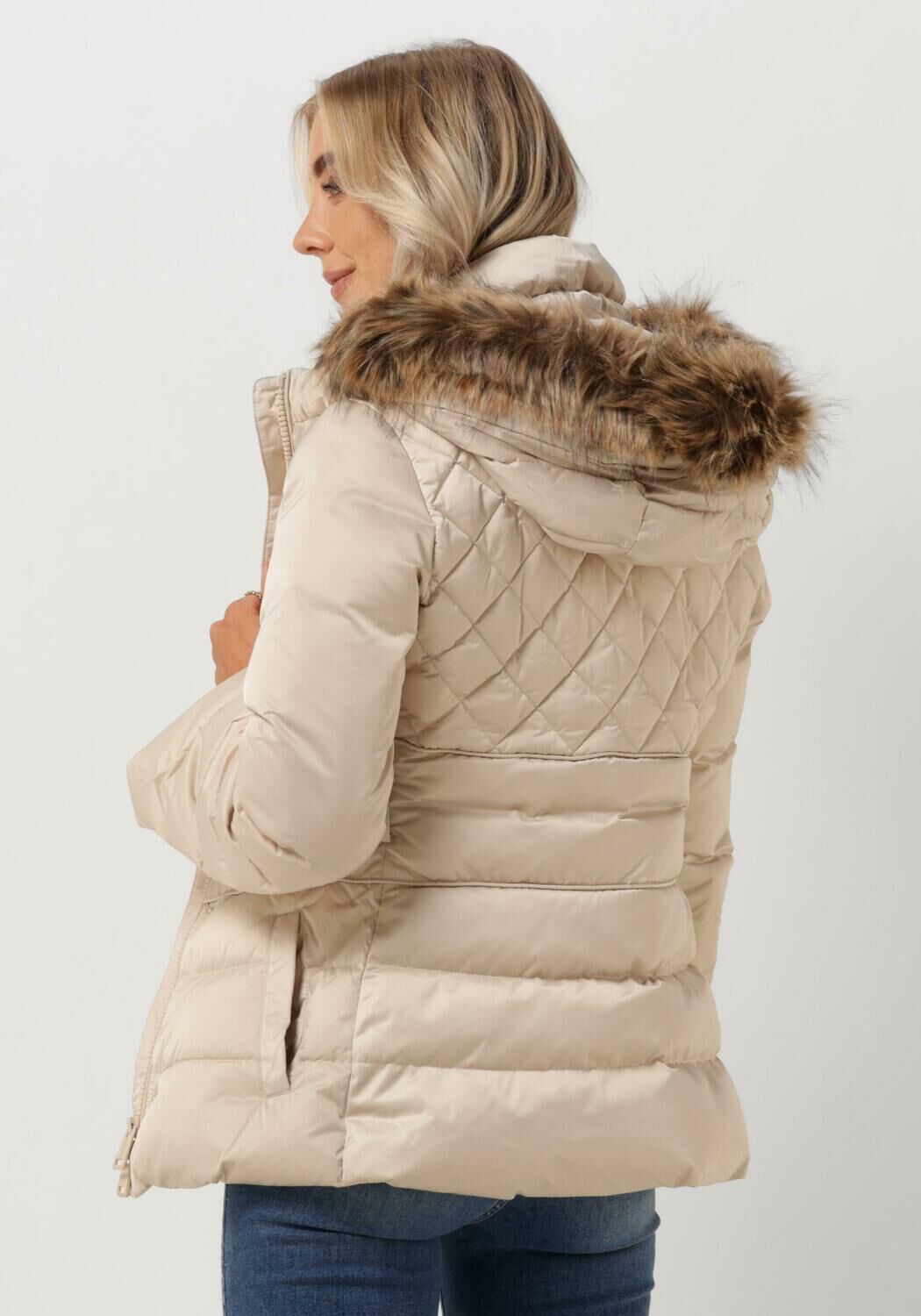 Creme GUESS Gewatteerde jas LAURIE DOWN JACKET - large