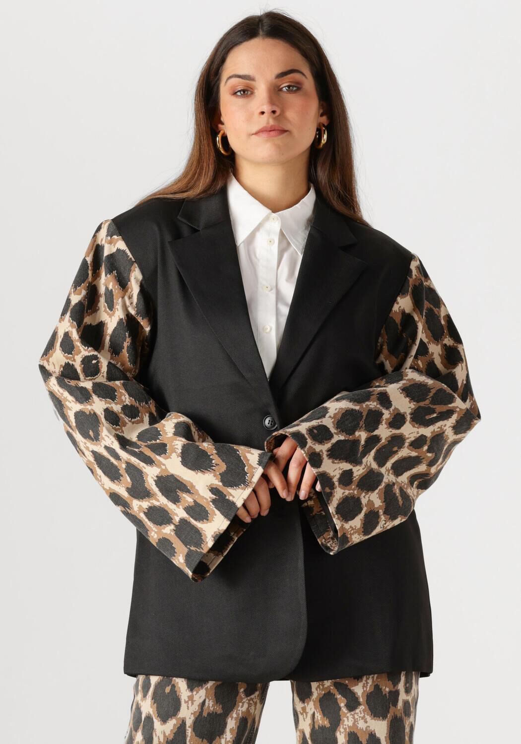 REFINED DEPARTMENT Dames Blazers Suki Bruin