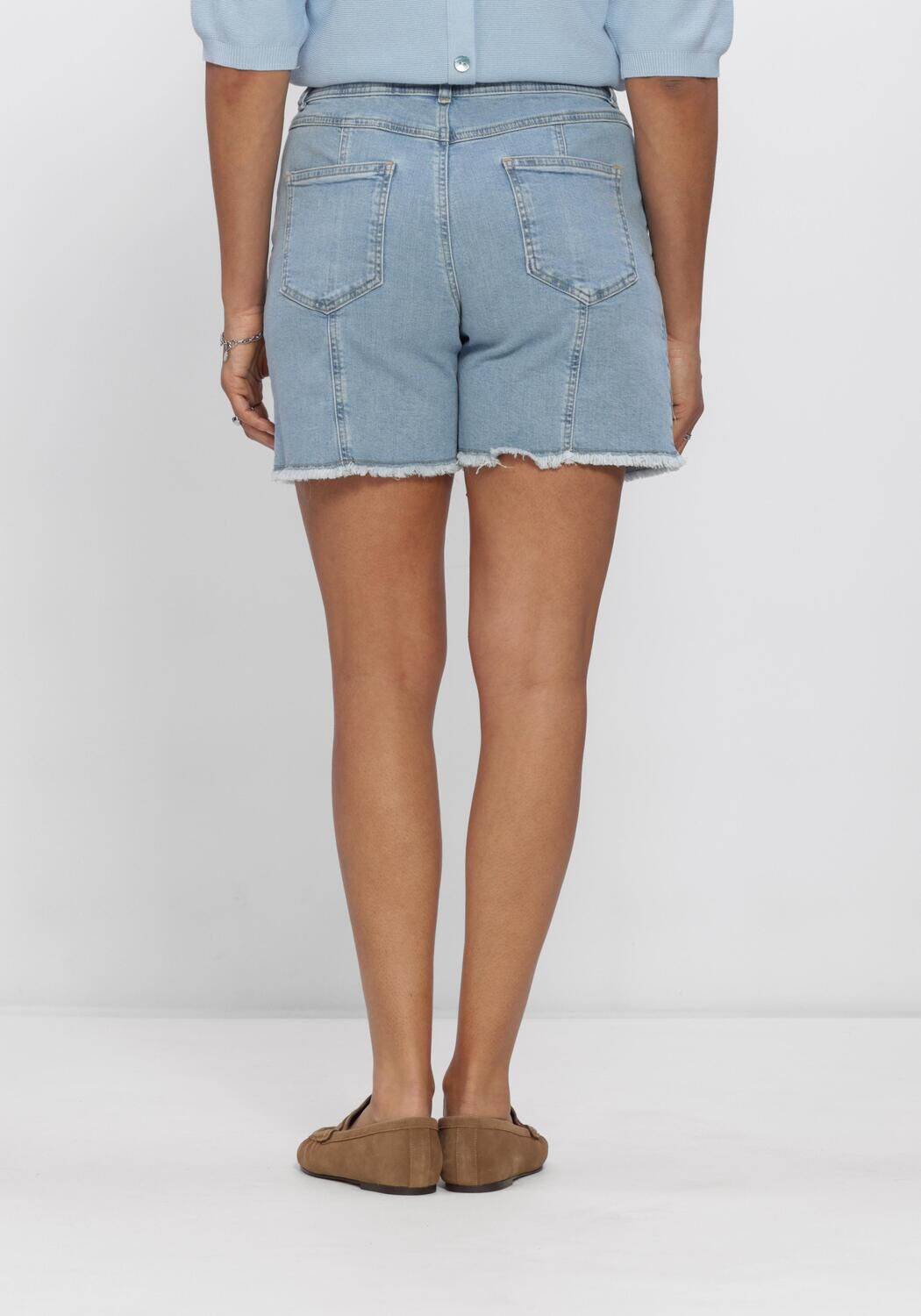 Lichtblauwe NUKUS Shorts TANYA SHORT RUFFLE - large