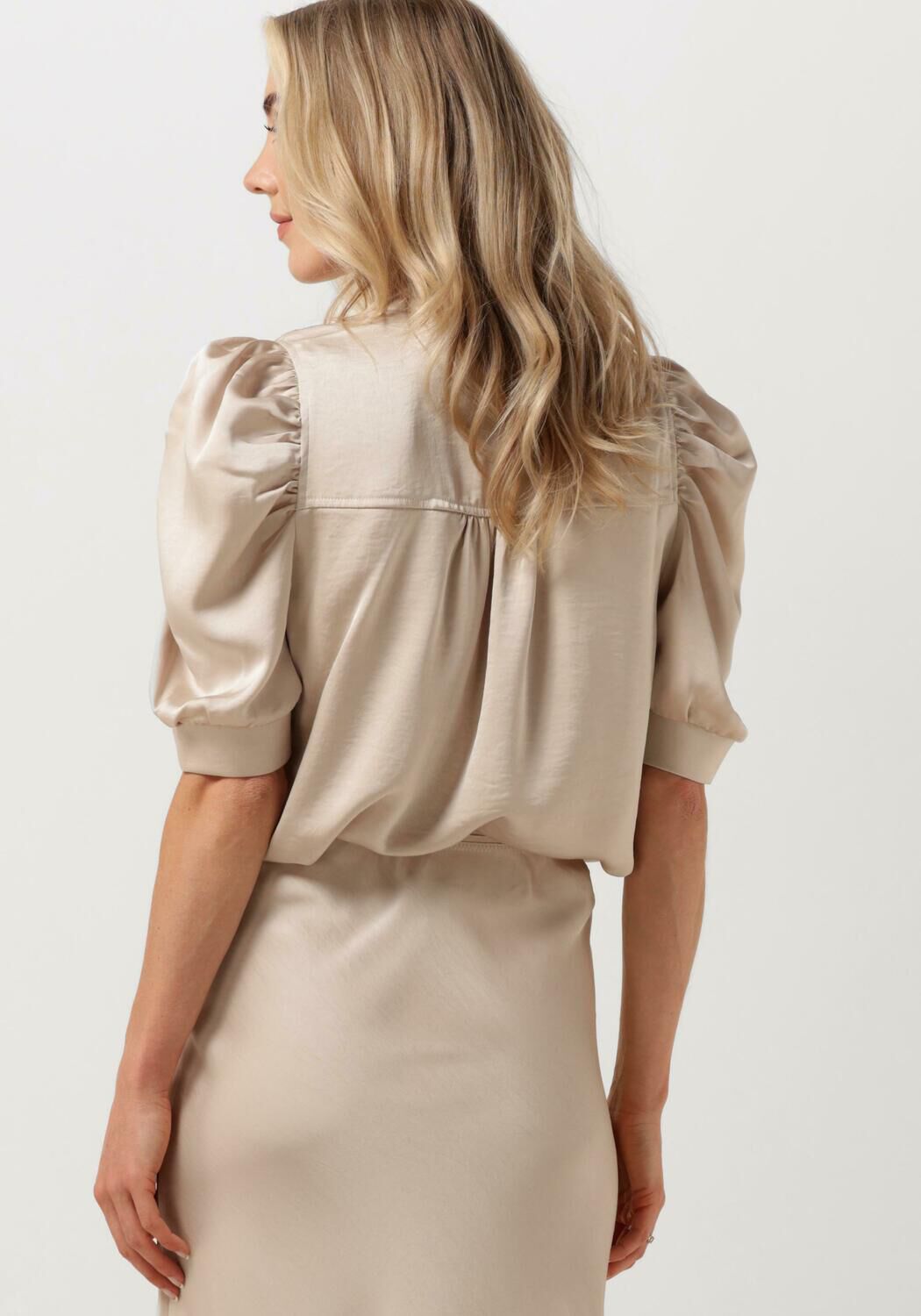 NEO NOIR Dames Tops & T-shirts Roella Heavy Sateen Blouse Beige