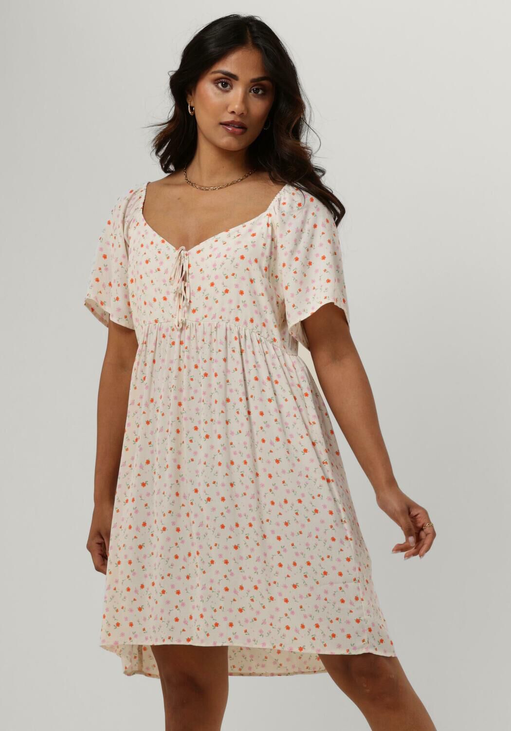 gebroken wit envii mini jurk enrome ss dress aop 7014