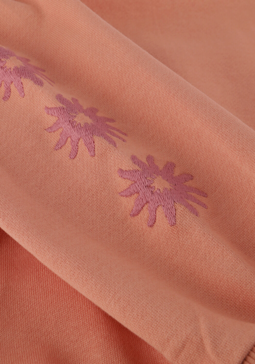 Oranje DAILY7 Sweater SWEATER EMBROIDERY SLEEVE - large