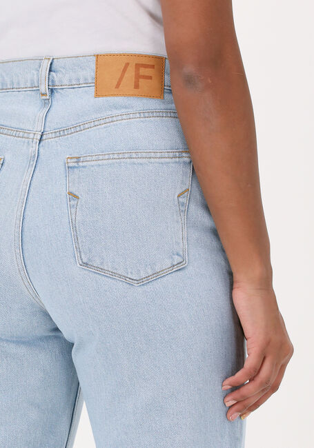 Lichtblauwe SELECTED FEMME Mom jeans RITA HW MOM LIGHT BLUE JEANS - large