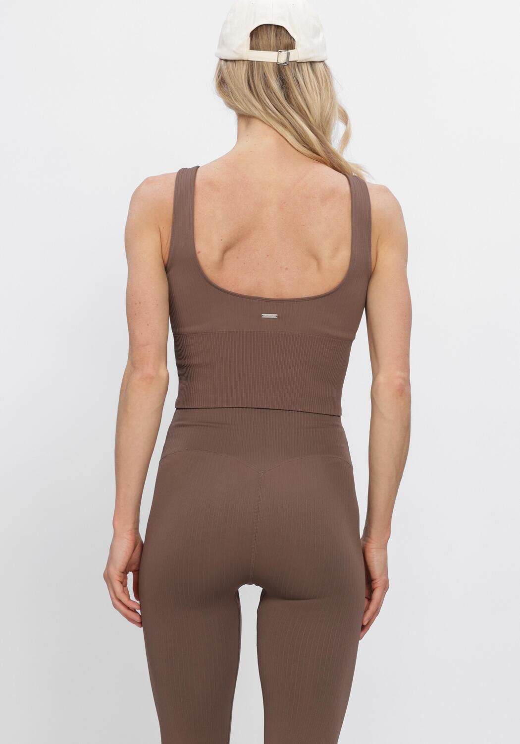 Bruine AIM'N Sporttops RIBBED SEAMLESS SHAPING BRALETTE - large