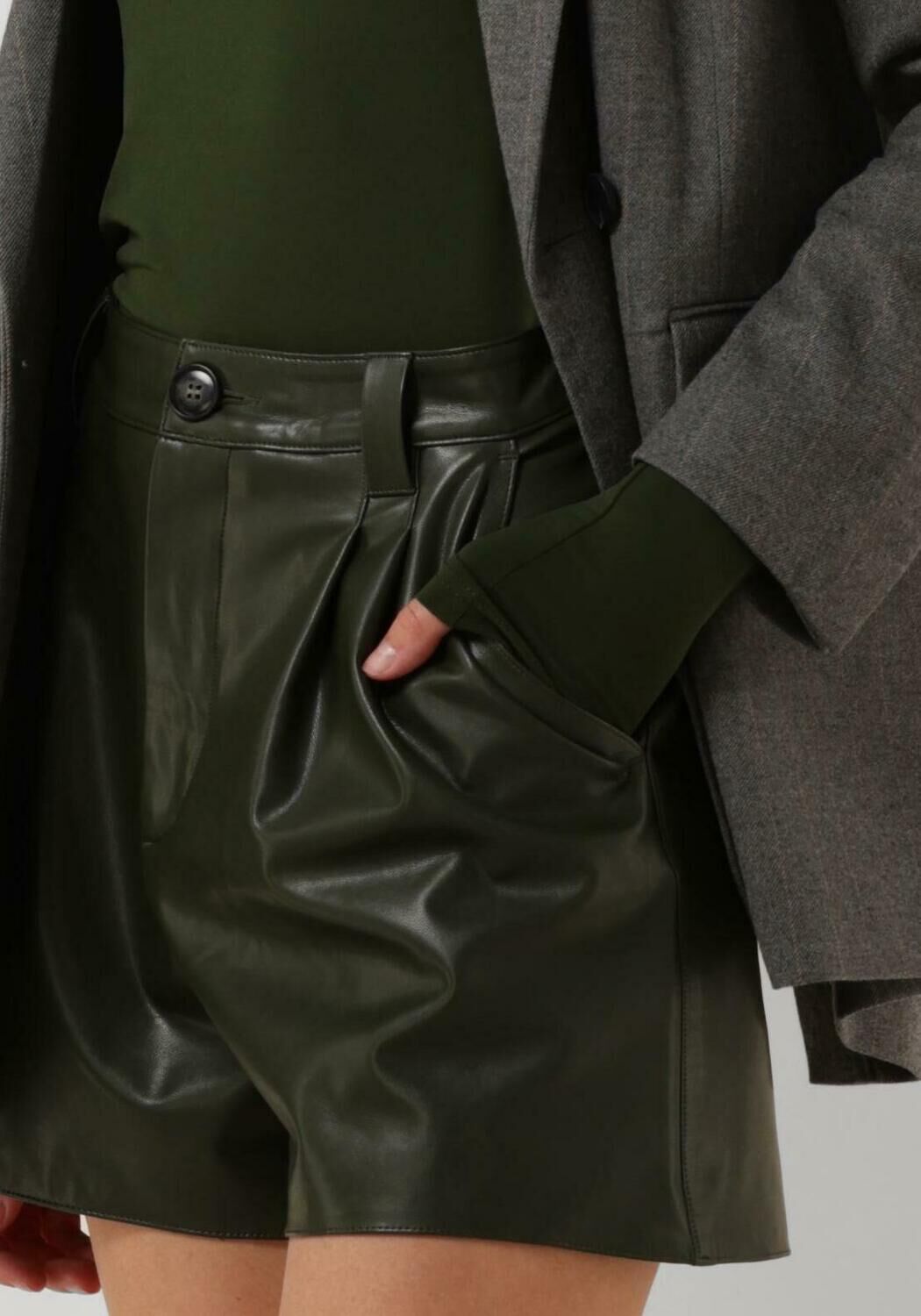 VANILIA Dames Broeken Faux Leather Shorts Groen