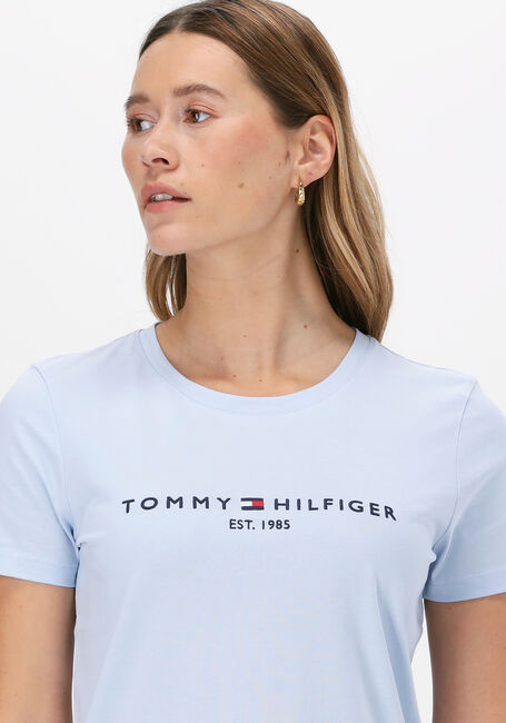 Lichtblauwe TOMMY HILFIGER T-shirt REGULAR HILFIGER C-NK TEE SS - large