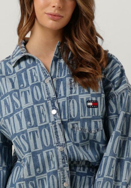 Blauwe TOMMY JEANS Spijkerjas TJW TJ DENIM SPELLOUT OVERSHIRT - large