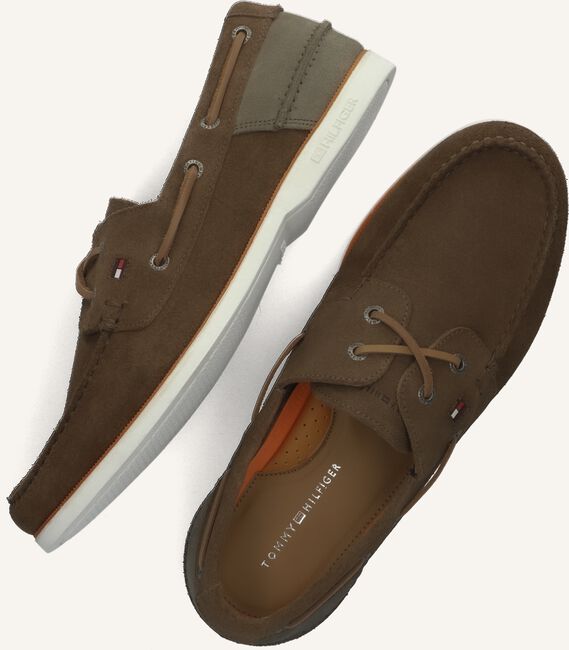 Beige TOMMY HILFIGER Instappers CLASSIC BOATSHOE Beige TOMMY HILFIGER Instappers CLASSIC BOATSHOE - large