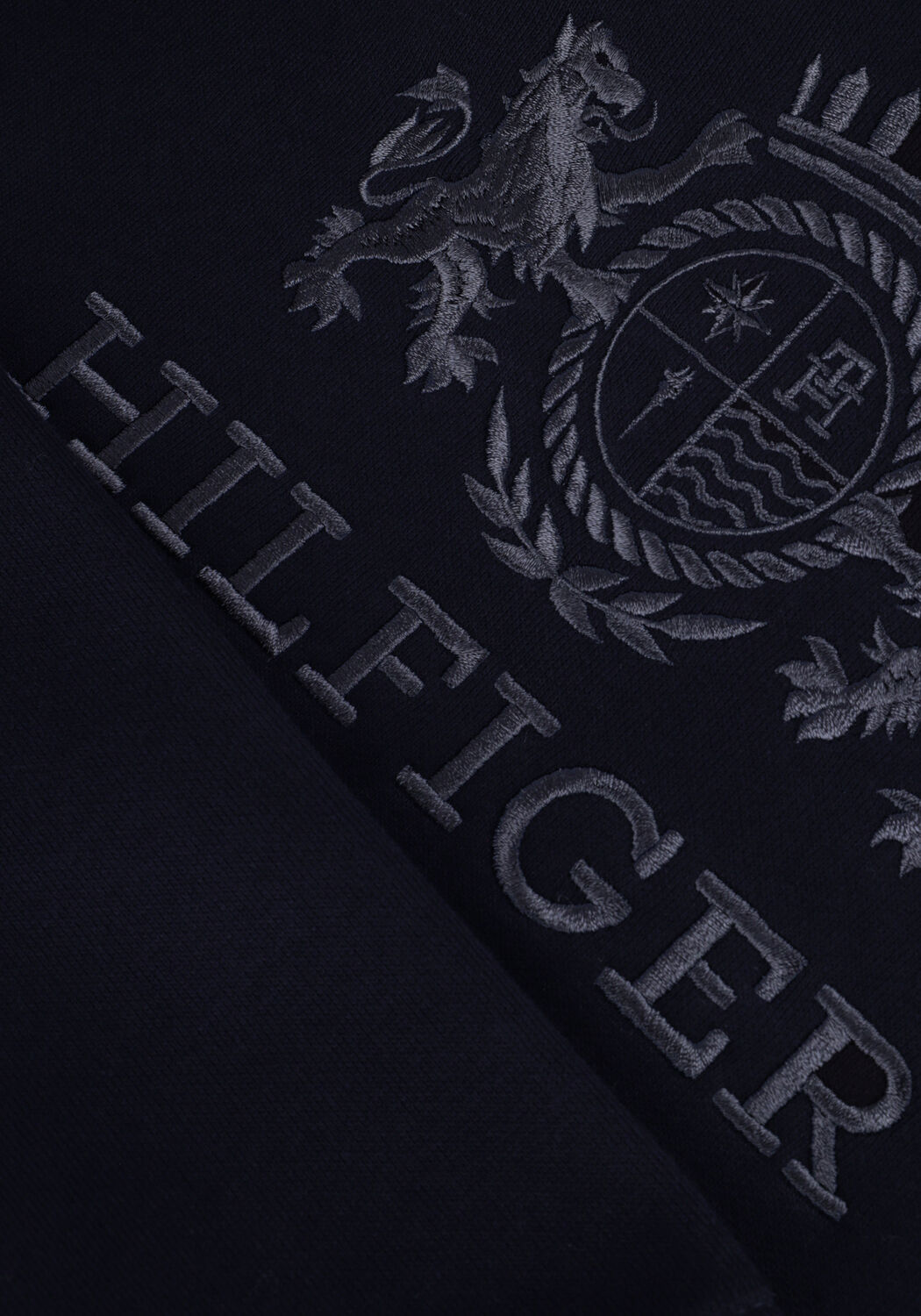 Donkerblauwe TOMMY HILFIGER Sweater MDRN REG VARSITY CREST HOODIE - large