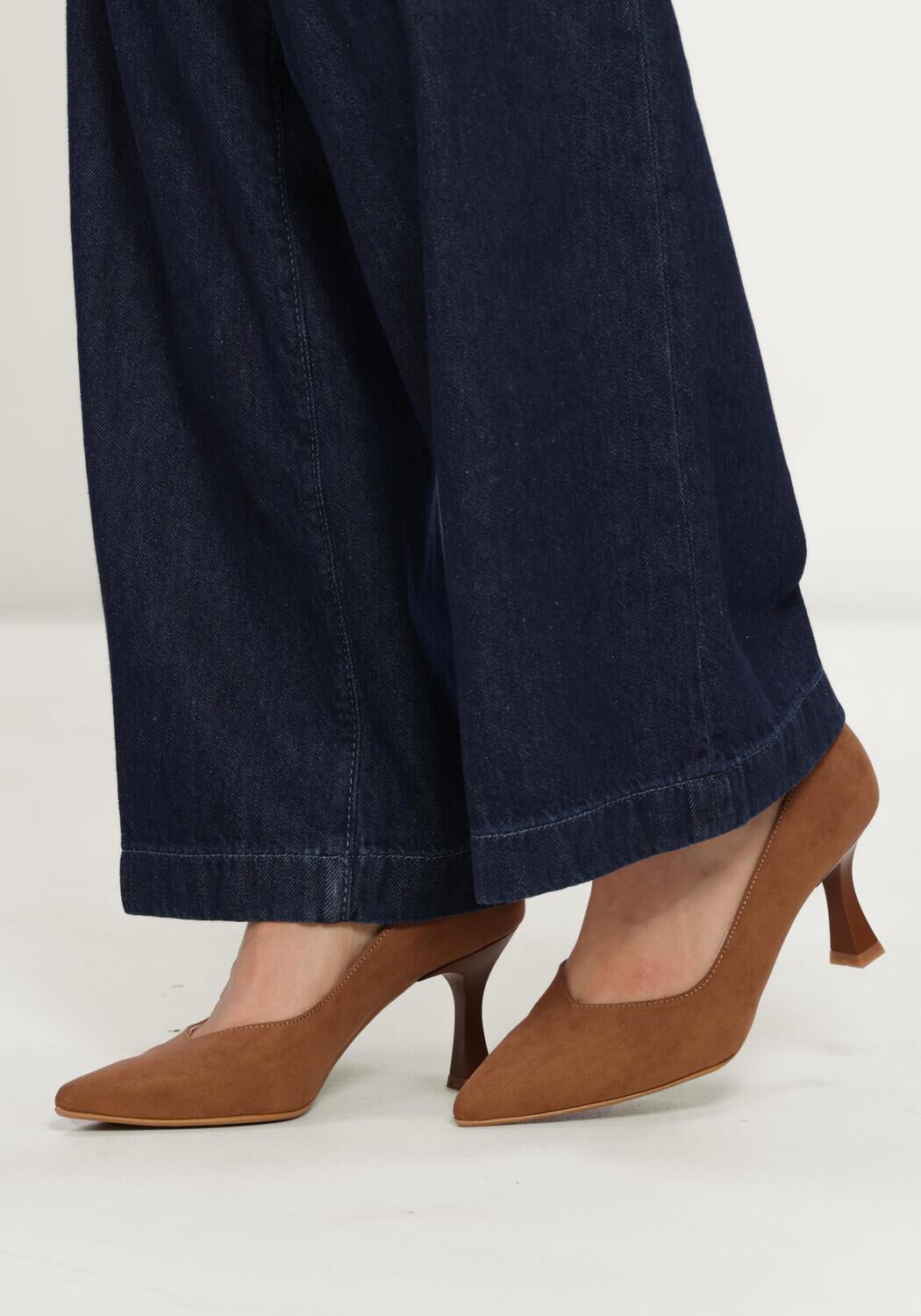 Taupe NOTRE-V Pumps 2333S - large
