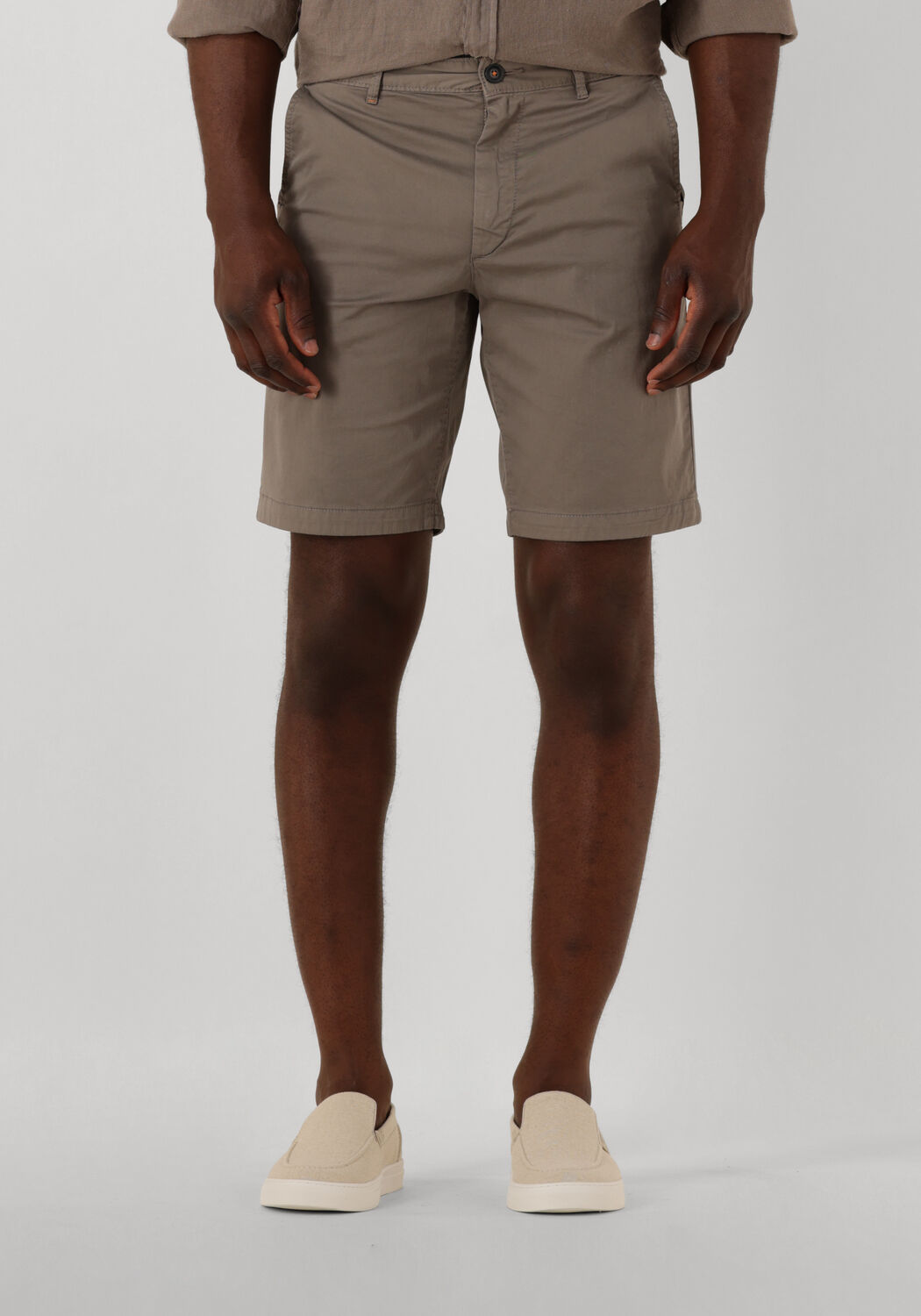 Boss Orange Korte slim fit chino met ceintuurlussen