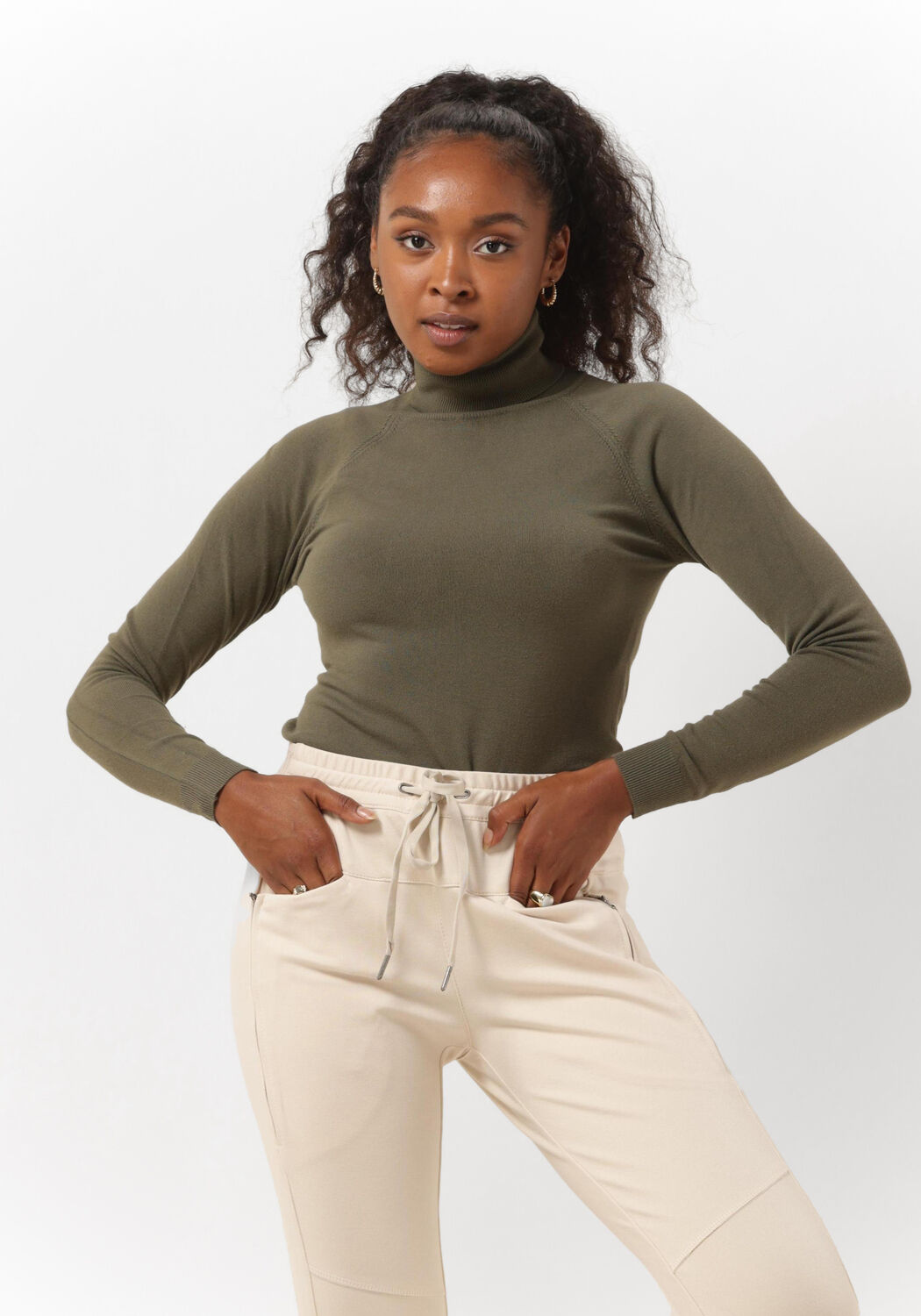 groene summum coltrui turtle neck sweater