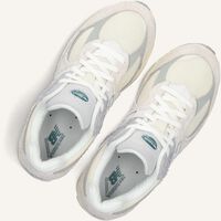 Beige NEW BALANCE Lage sneakers M2002 D Beige NEW BALANCE Lage sneakers M2002 D - medium