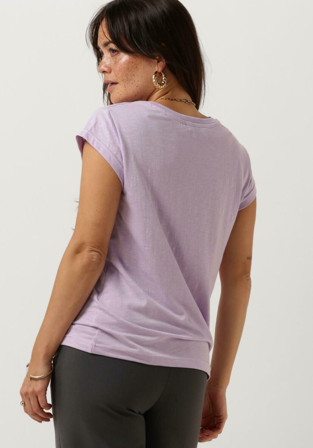 MINUS Dames Tops & T-shirts Leti Tee Lila