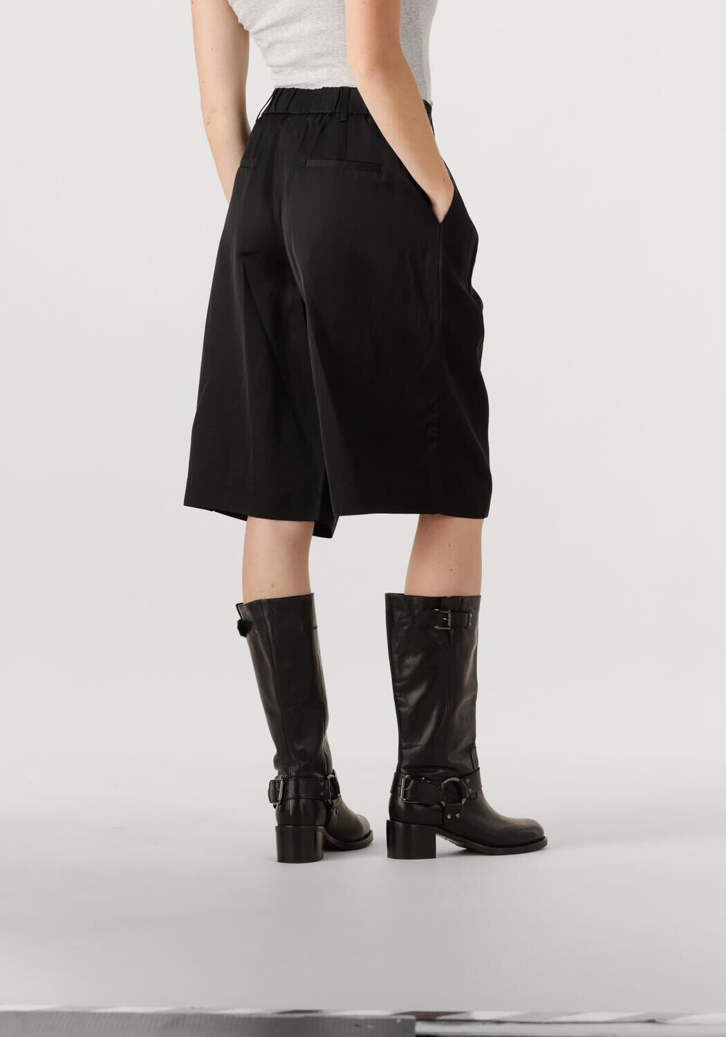 WITHBLACK Dames Broeken Wblselma Wide Linen Bermuda Zwart