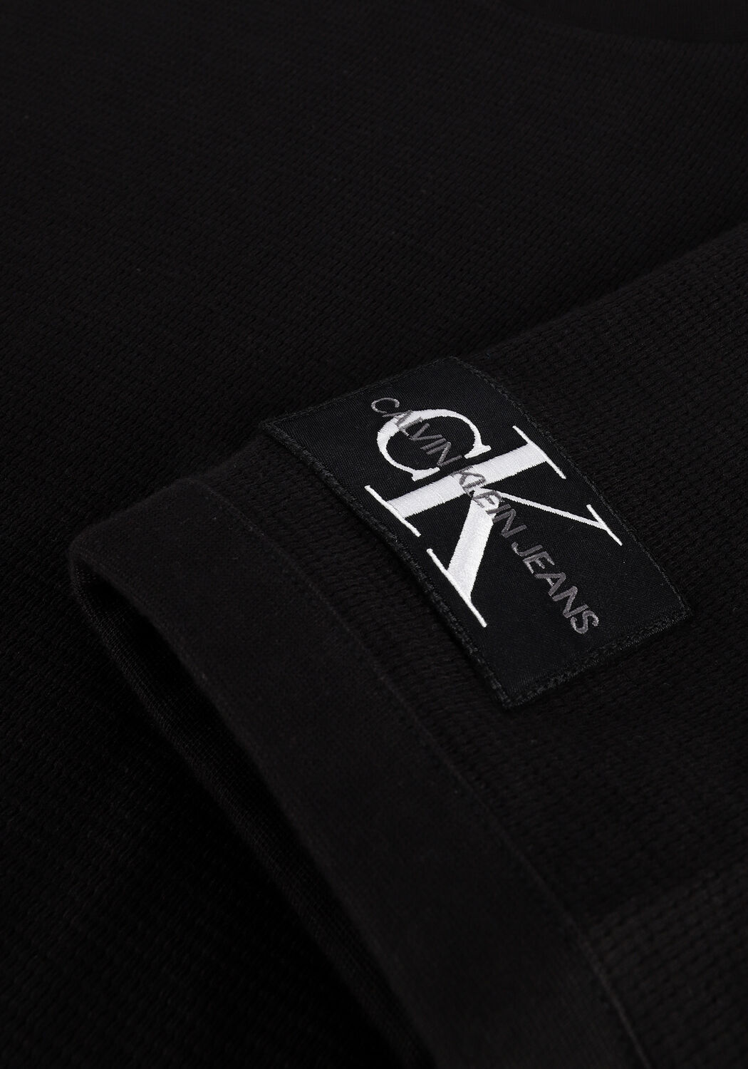 Zwarte CALVIN KLEIN T-shirt MONOGRAM BADGE WAFFLE SS TEE - large