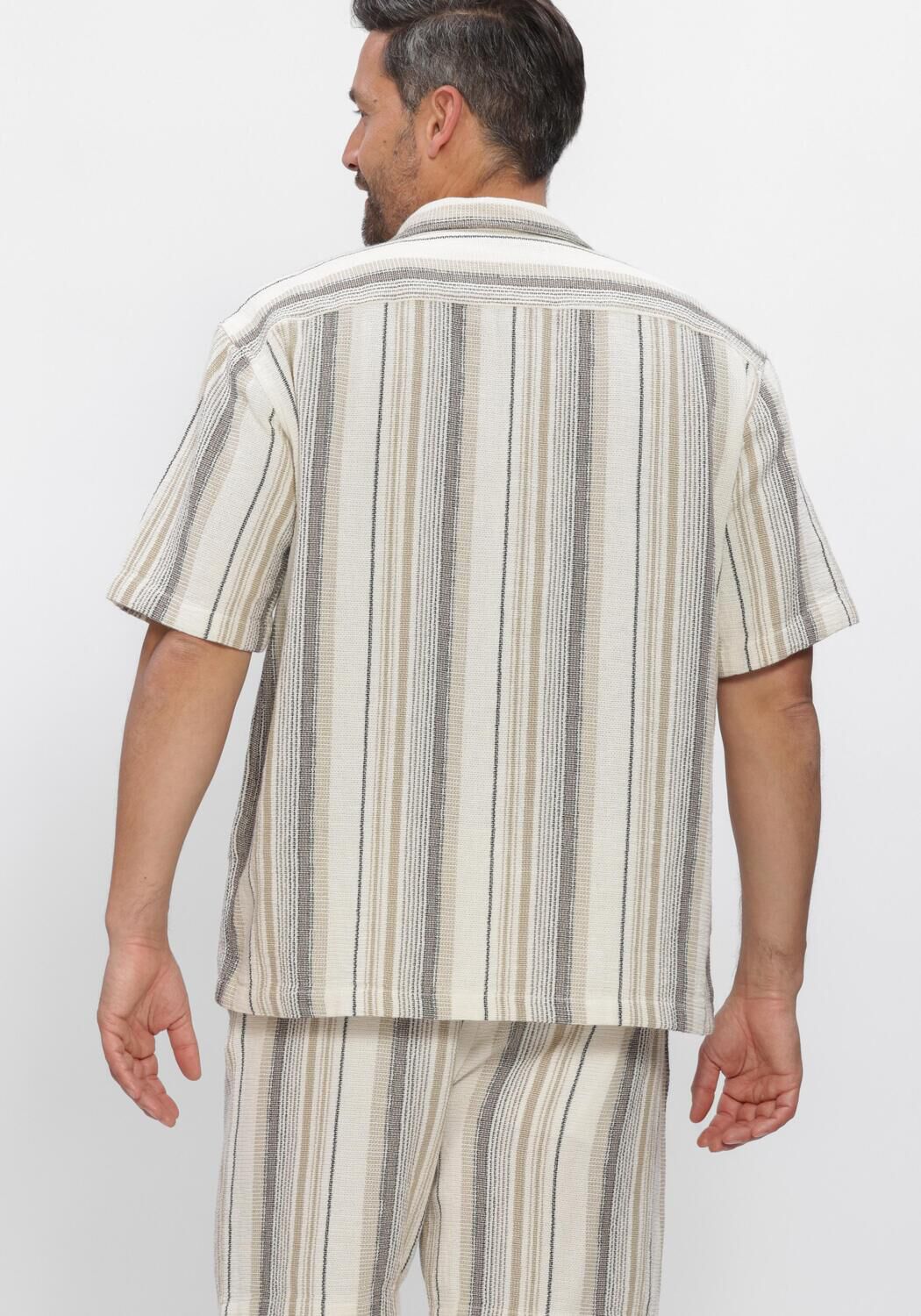 Beige SELECTED MEN Overhemden SLHRLXCAL SS SHIRT RESORT - large