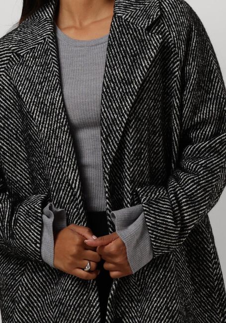 Zwarte MY ESSENTIAL WARDROBE Mantel MAGGIEMW COAT - large