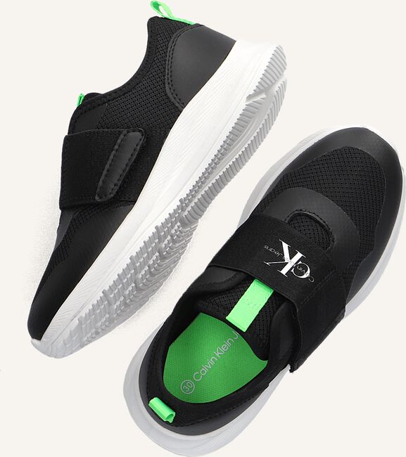 Zwarte CALVIN KLEIN Lage sneakers 80878 Zwarte CALVIN KLEIN Lage sneakers 80878 - large