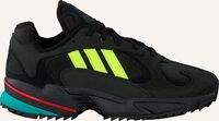 Zwarte ADIDAS Lage sneakers YUNG-1 TRAIL - medium