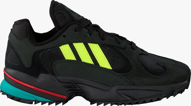 Zwarte ADIDAS Lage sneakers YUNG-1 TRAIL - large