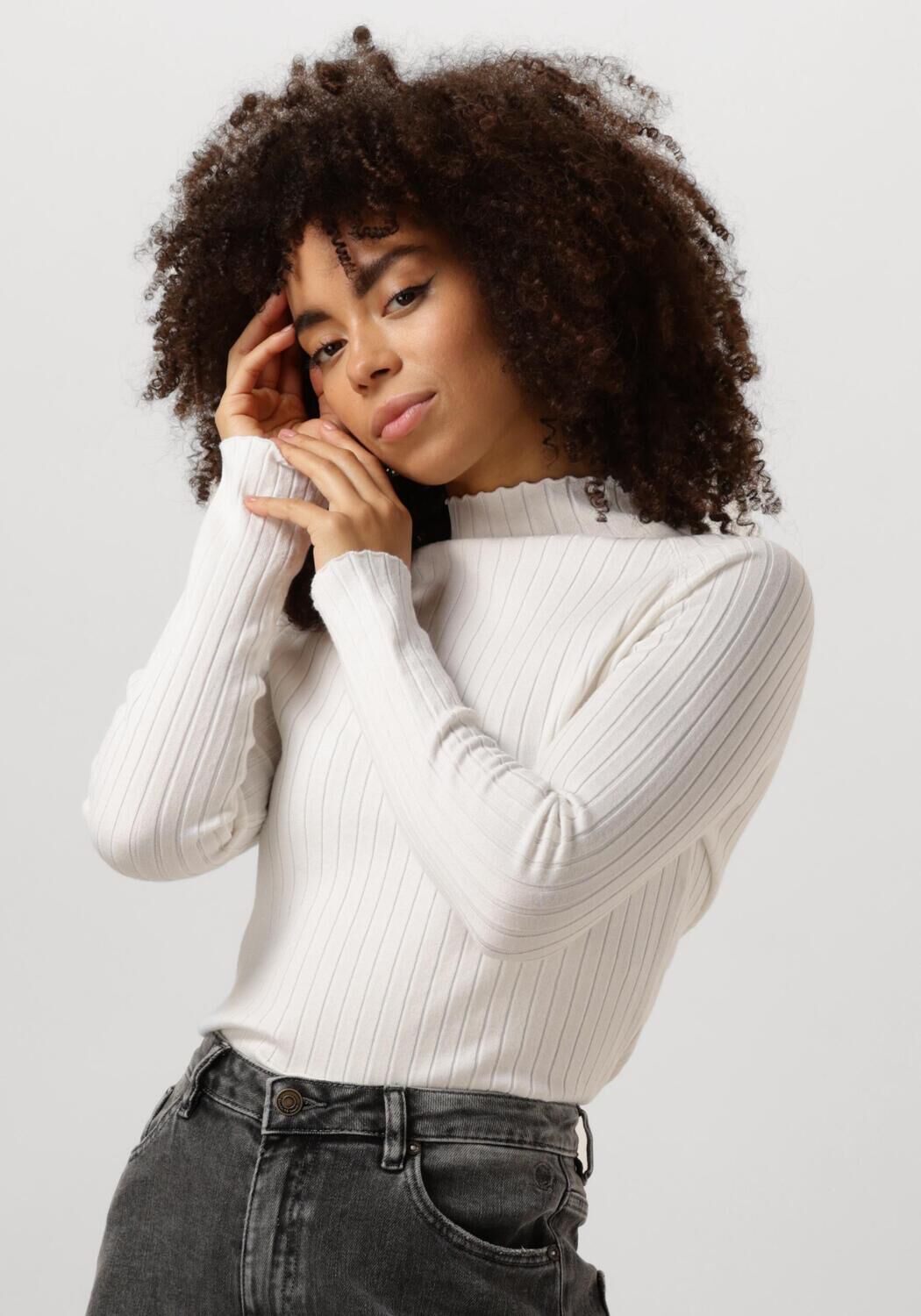 YDENCE Dames Tops & T-shirts Knitted Top Kit Beige