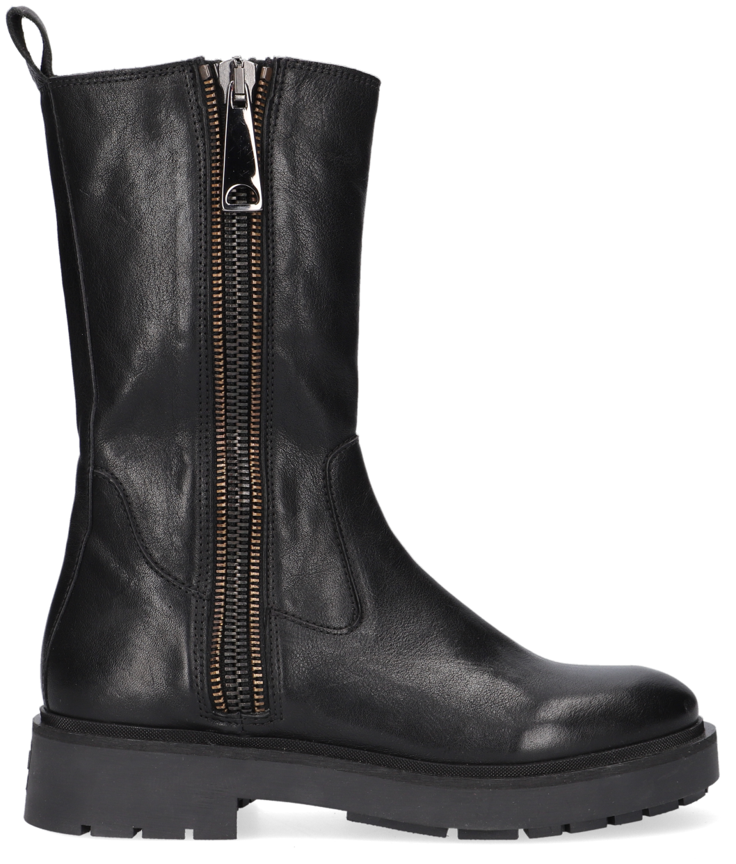 The fashion store that loves you back | Omoda