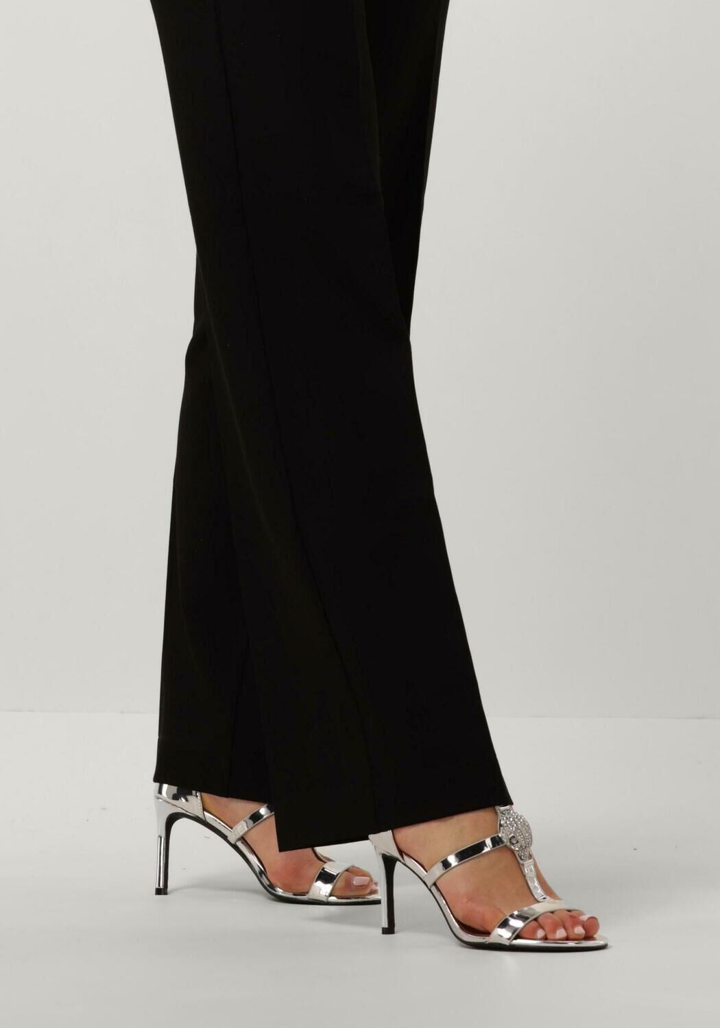 Zilveren KURT GEIGER LONDON Sandalen HAMPTON SANDAL - large