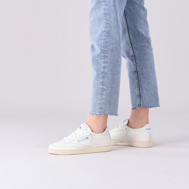 Beige REEBOK Lage sneakers CLUB C 85 WMN Beige REEBOK Lage sneakers CLUB C 85 WMN - large