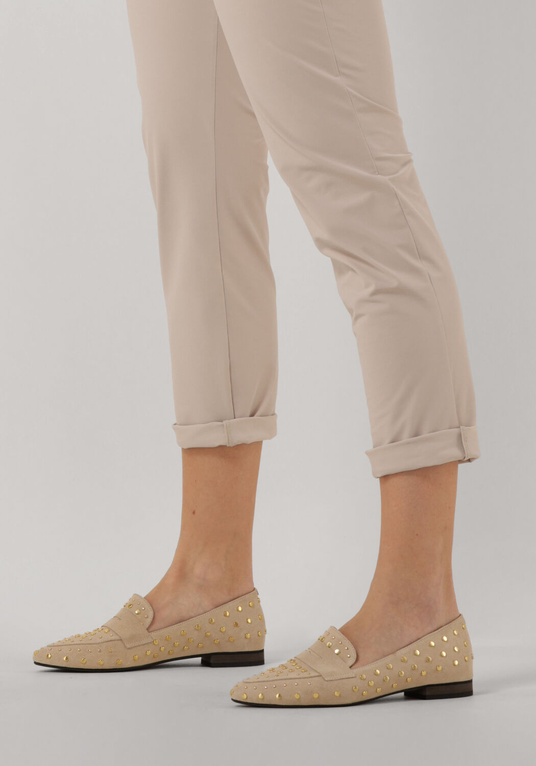 beige notre v loafers 20046 04