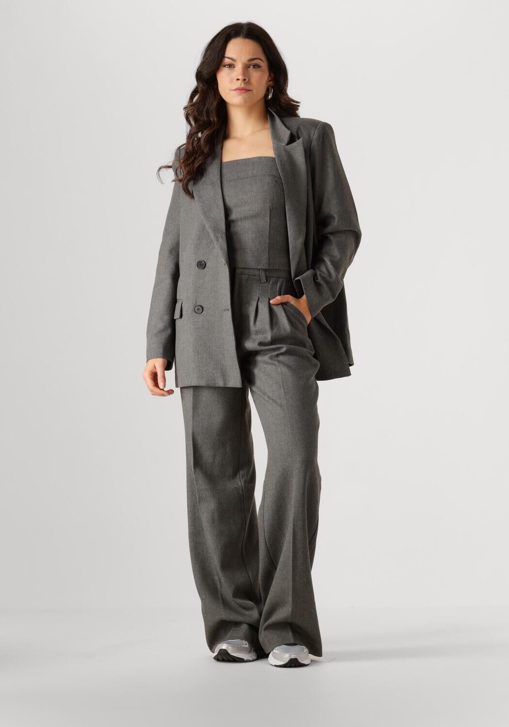 Notre-v Elegante Zwarte Jumpsuit voor Vrouwen Black Dames
