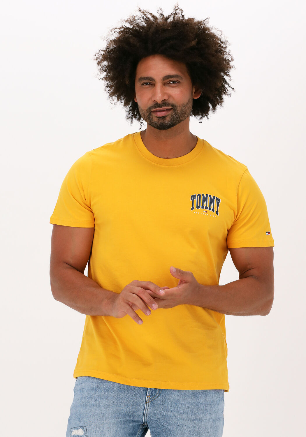 Gele TOMMY JEANS T shirt TJM CHEST COLLEGE GRAPHIC TEE Omoda