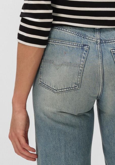 Lichtblauwe DIESEL Straight leg jeans 1971 D-SENT - large