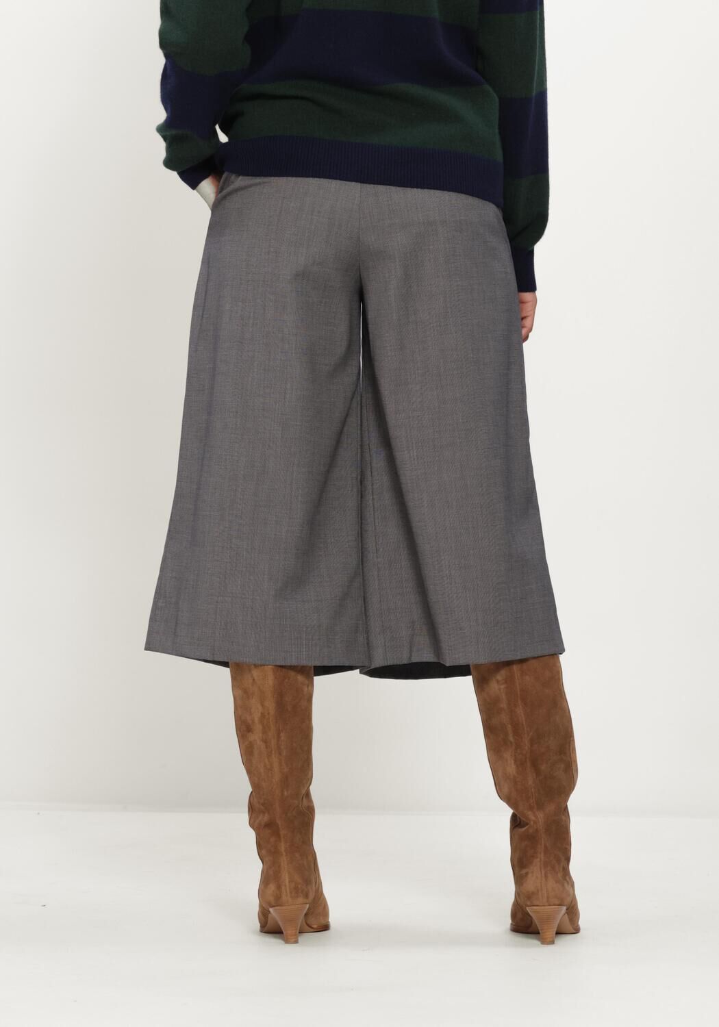 Grijze BY-BAR Wijde broek MOWI BERMUDA SHORTS - large