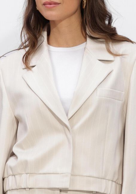 Witte BEAUMONT Blazer DAGMAR BOMBER - large